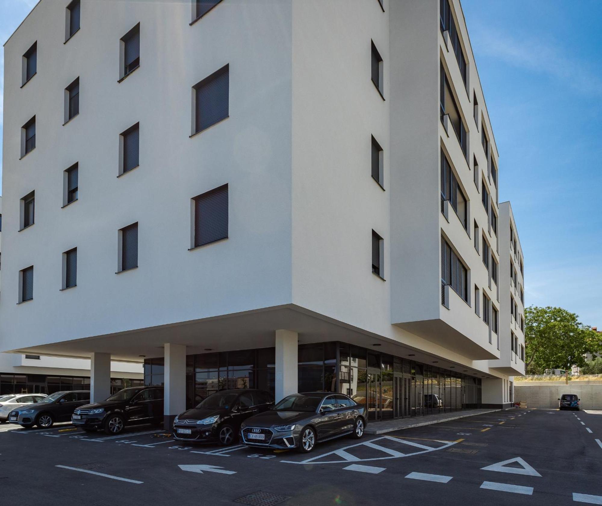Family & Friends Pula - Top Floor - Free Parking Экстерьер фото